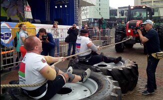 Техника от «АвтоСпецМаш» и новый мировой рекорд по силовому экстриму!
