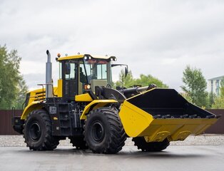 Погрузчик колесный фронтальный Кировец К-708ПК6